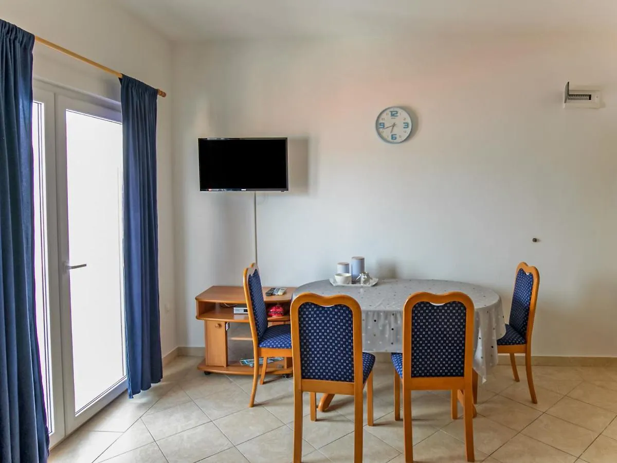 Sea-View Apartment In Mastrinka - Trogir With Balcony