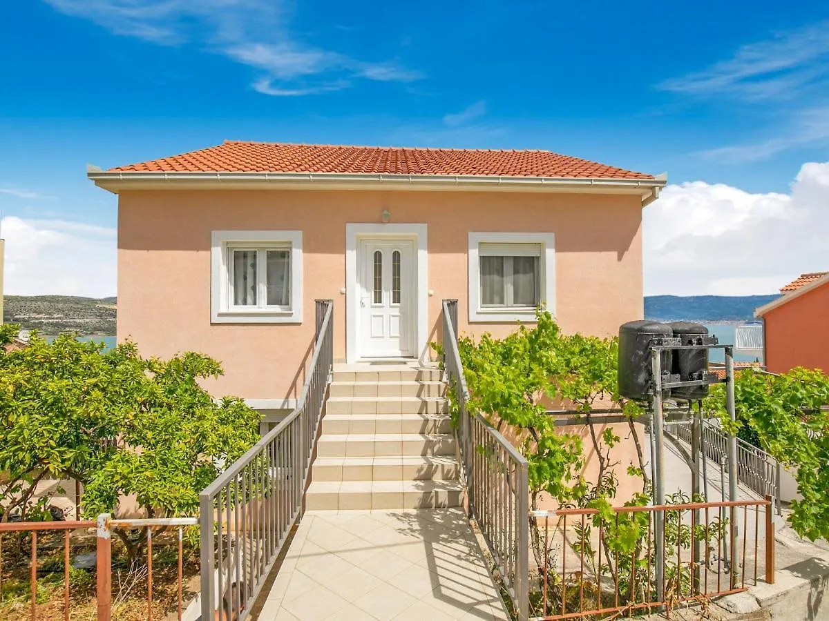 Sea-View Apartment In Mastrinka - Trogir With Balcony 0*,