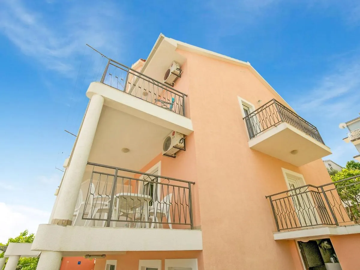Sea-View Apartment In Mastrinka - Trogir With Balcony