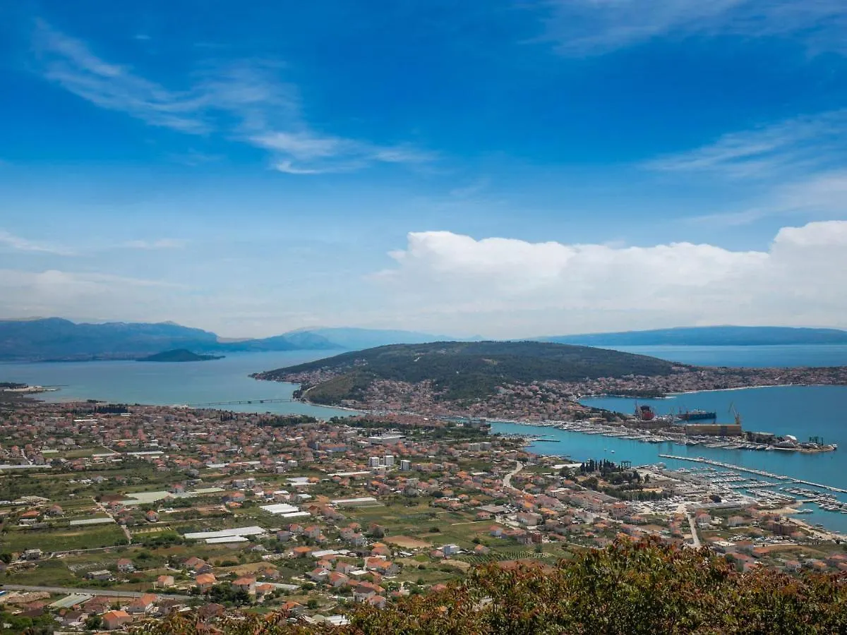 Sea-View Apartment In Mastrinka - Trogir With Balcony Κροατία