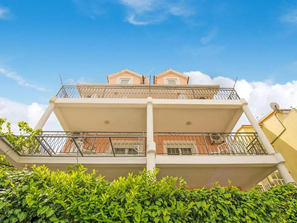 Sea-View Apartment In Mastrinka - Trogir With Balcony 0*,  Κροατία