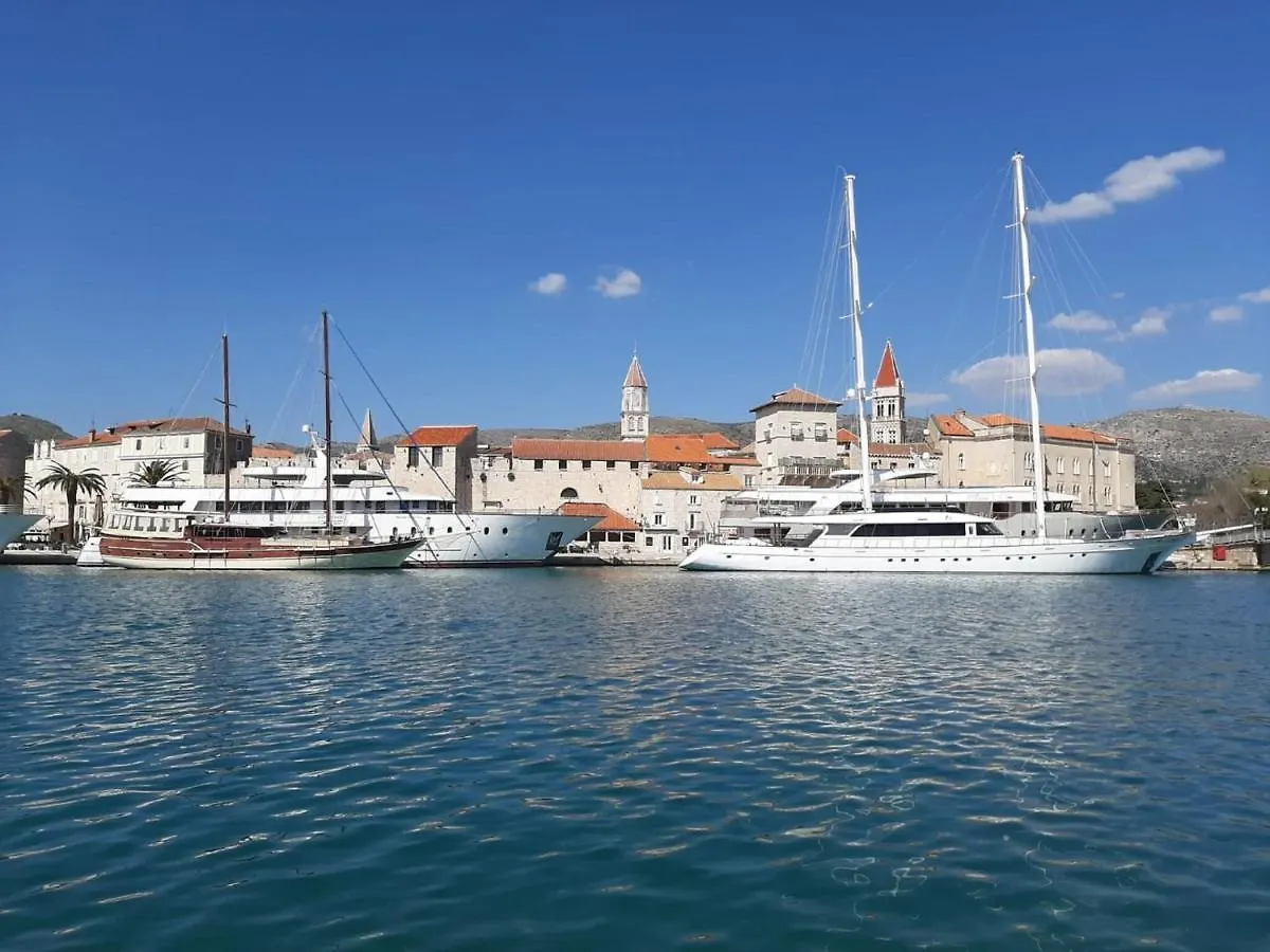 Sea-View Apartment In Mastrinka - Trogir With Balcony 0*,  Croatia