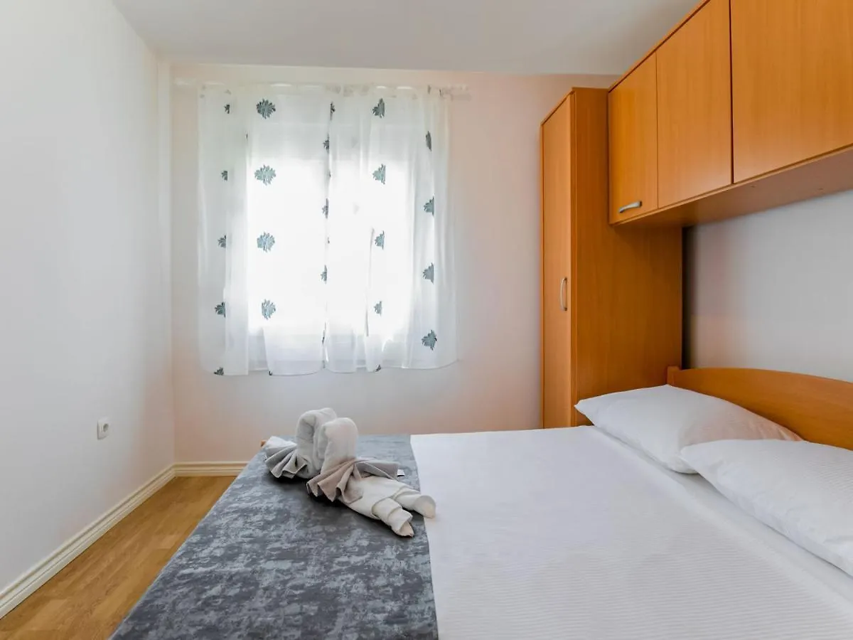 Sea-View Apartment In Mastrinka - Trogir With Balcony Croatia
